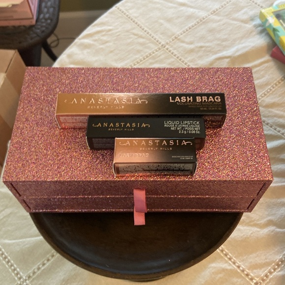 Anastasia Soft Glam Set Beautiful - Picture 6 of 6